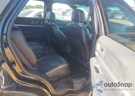 2016 Ford Explorer Sport z USA, uszkodzony, nr VIN 1FM5K8GT4GGC81229